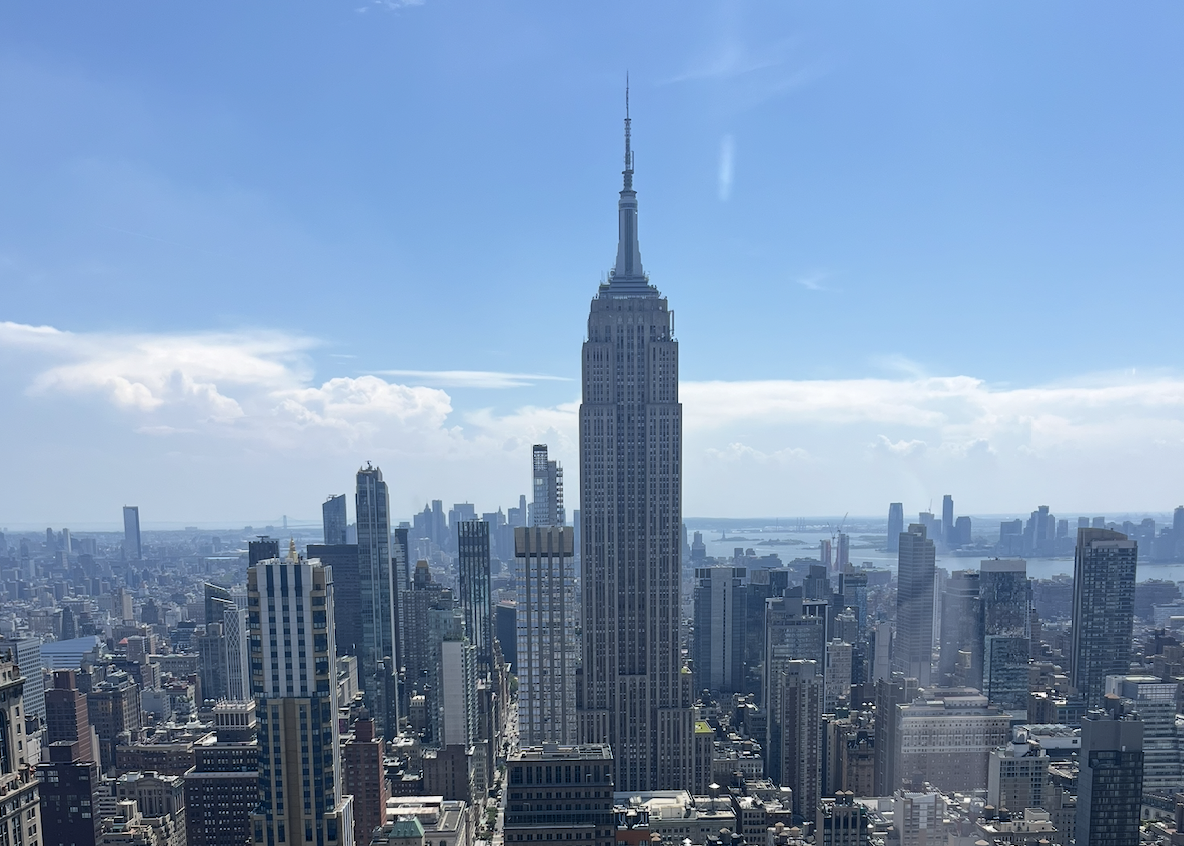 Scopri di più sull'articolo Vi Sveliamo Chi Sta Davvero Comprando Immobili a New York nel 2025 (da un’analisi di Property Shark)